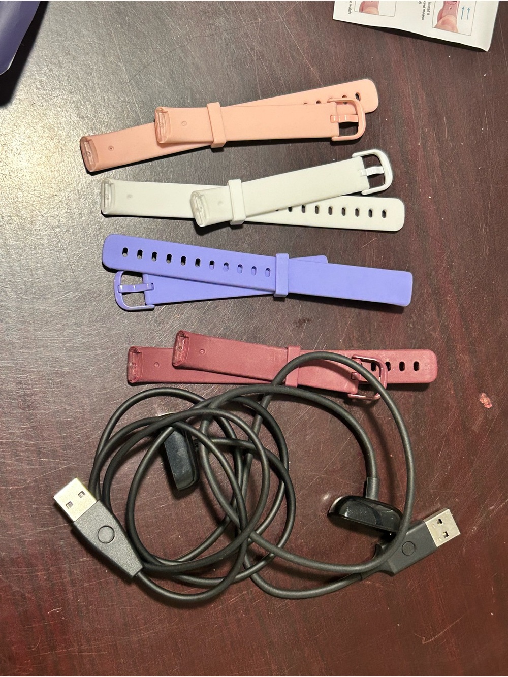 Fitbit Luxe straps & chargers